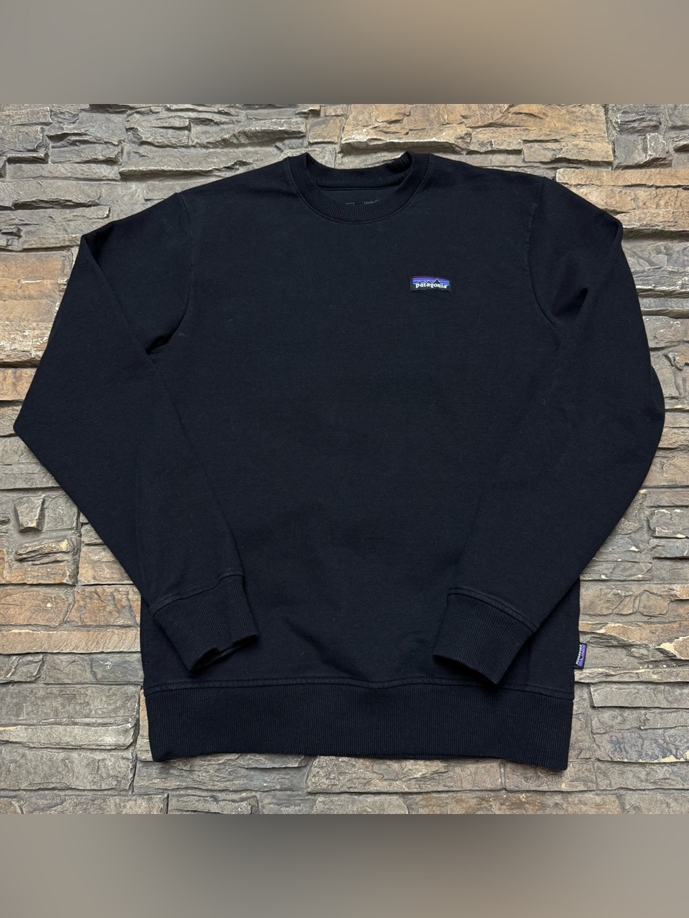 Patagonia Crewneck Sweatshirt Mens Small Black Pullover Logo Regular Fit Nice